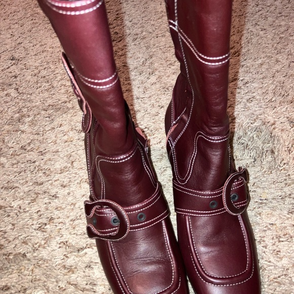 COACH! COACH!👀🔥🔥RARE COACH Women's Burgundy Boots - Picture 1 of 8